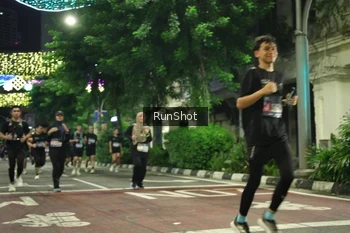 Runner Photo 4223007