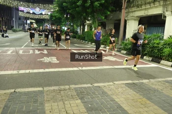 Runner Photo 4223083