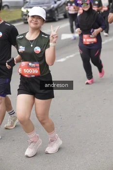 Runner Photo 4223318