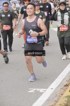 Runner Photo 4223349