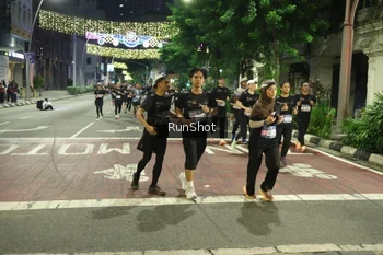 Runner Photo 4223357