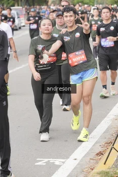 Runner Photo 4223358
