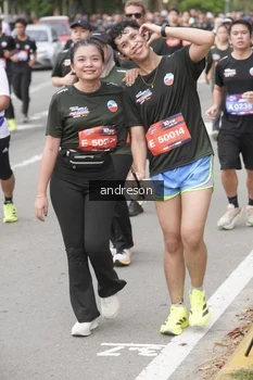 Runner Photo 4223372