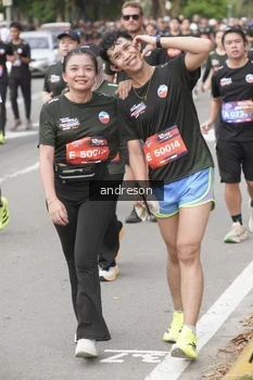 Runner Photo 4223375