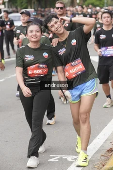 Runner Photo 4223378
