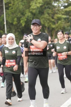 Runner Photo 4223463
