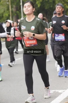 Runner Photo 4223475