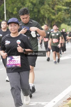 Runner Photo 4223503