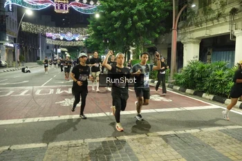 Runner Photo 4223504