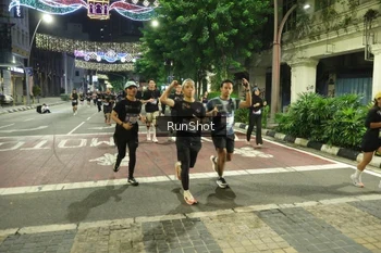 Runner Photo 4223505