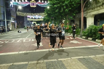 Runner Photo 4223508