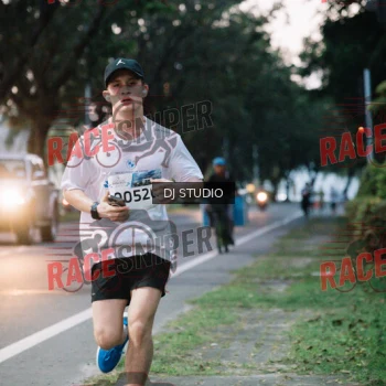 Runner Photo 422353