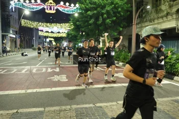 Runner Photo 4223535