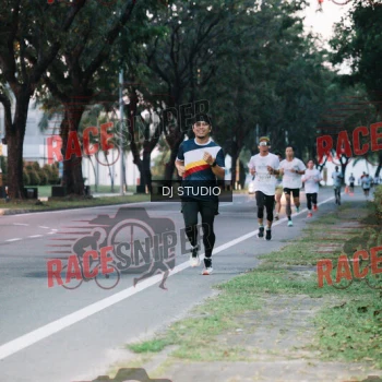 Runner Photo 422356