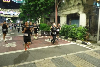 Runner Photo 4223585