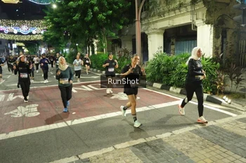 Runner Photo 4223658