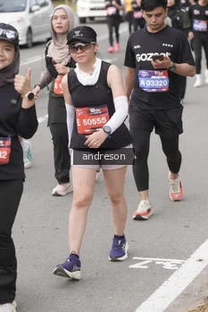 Runner Photo 4223672