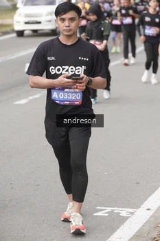 Runner Photo 4223690