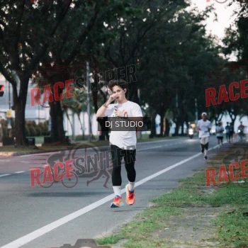 Runner Photo 422370