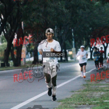 Runner Photo 422376