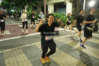 Runner Photo 4223801