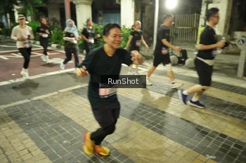 Runner Photo 4223816