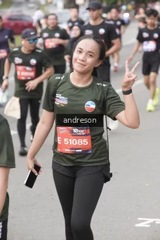 Runner Photo 4223942