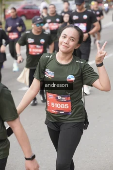 Runner Photo 4223948