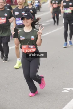 Runner Photo 4224043