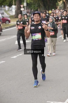 Runner Photo 4224076