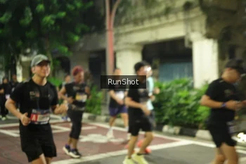 Runner Photo 4224116