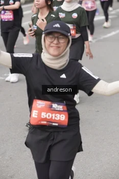 Runner Photo 4224215