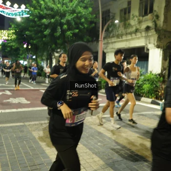 Runner Photo 4224265