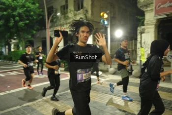 Runner Photo 4224266