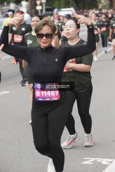 Runner Photo 4224343