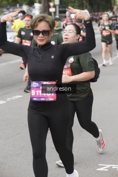 Runner Photo 4224344