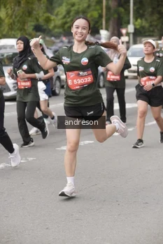 Runner Photo 4224350
