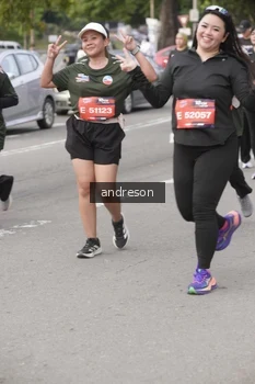 Runner Photo 4224355