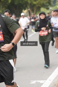 Runner Photo 4224362