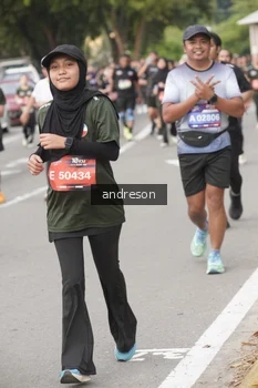 Runner Photo 4224364