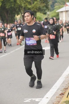 Runner Photo 4224367