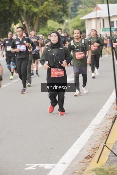 Runner Photo 4224369