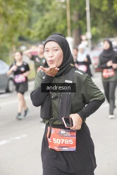 Runner Photo 4224370