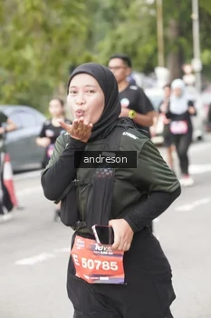 Runner Photo 4224371
