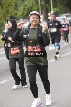 Runner Photo 4224377