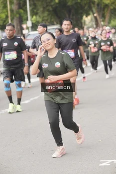 Runner Photo 4224379