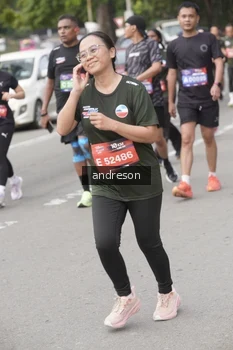 Runner Photo 4224382