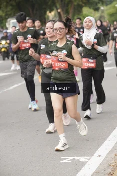 Runner Photo 4224390