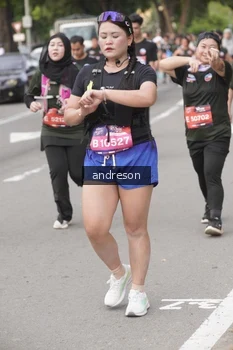 Runner Photo 4224395
