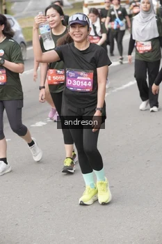 Runner Photo 4224416